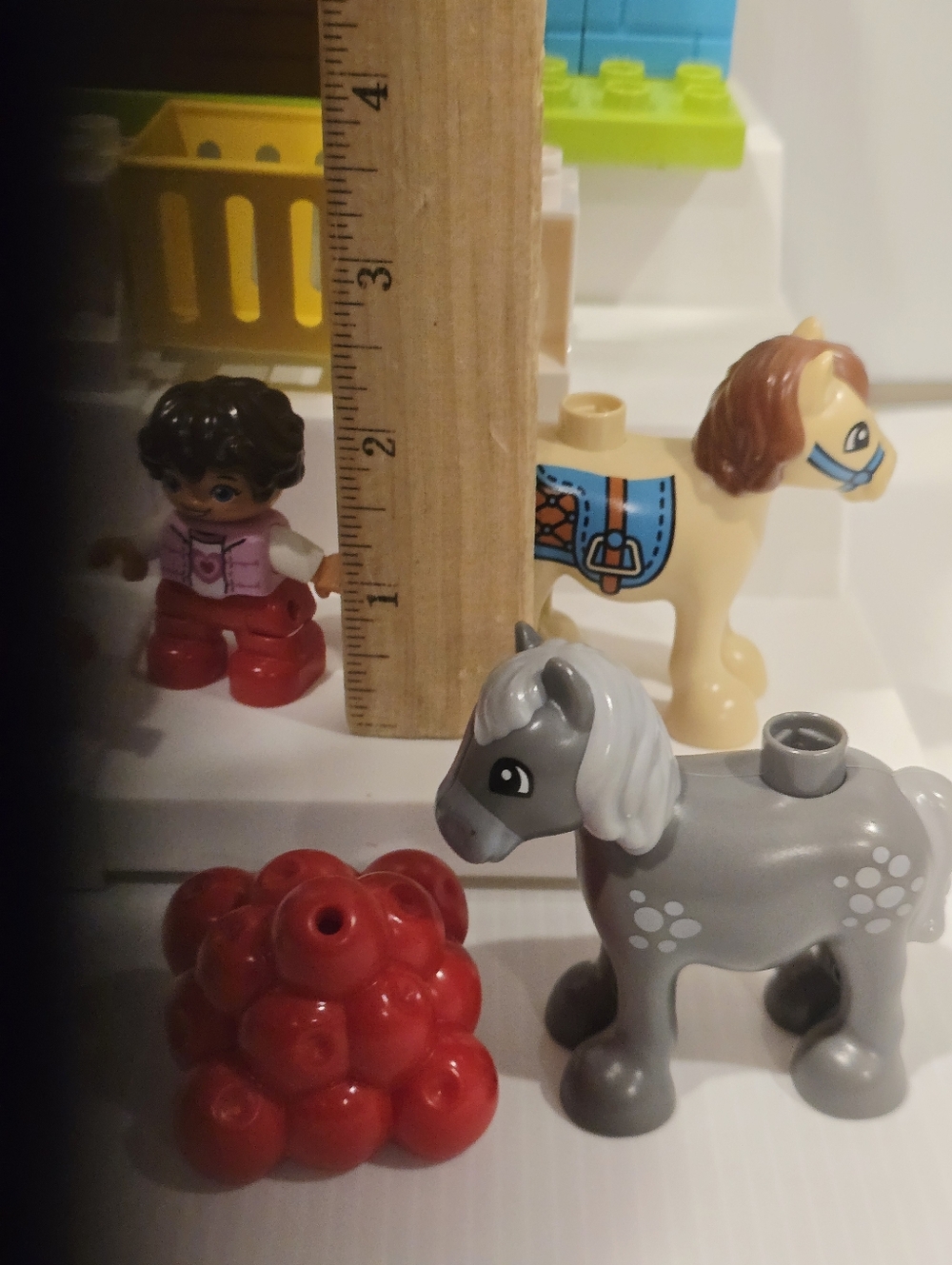 Lego Duplo Farmers' Market and Pony Stable Building Set - Picture 8 of 16